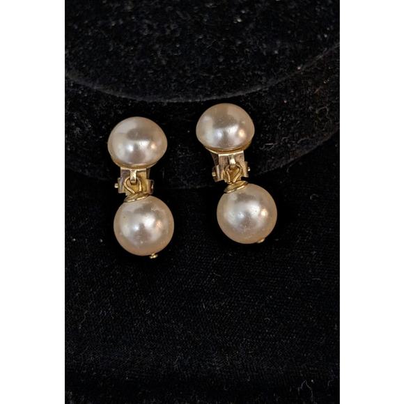 Two Pair Vintage 50s 60s Clip On Gold Tone Dangle Earrings - Picture 3 of 5